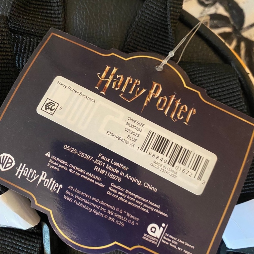 Hot Topic Blue Mini Hogwarts Patch Backpack with Multi Argyle - Picture 5 of 5